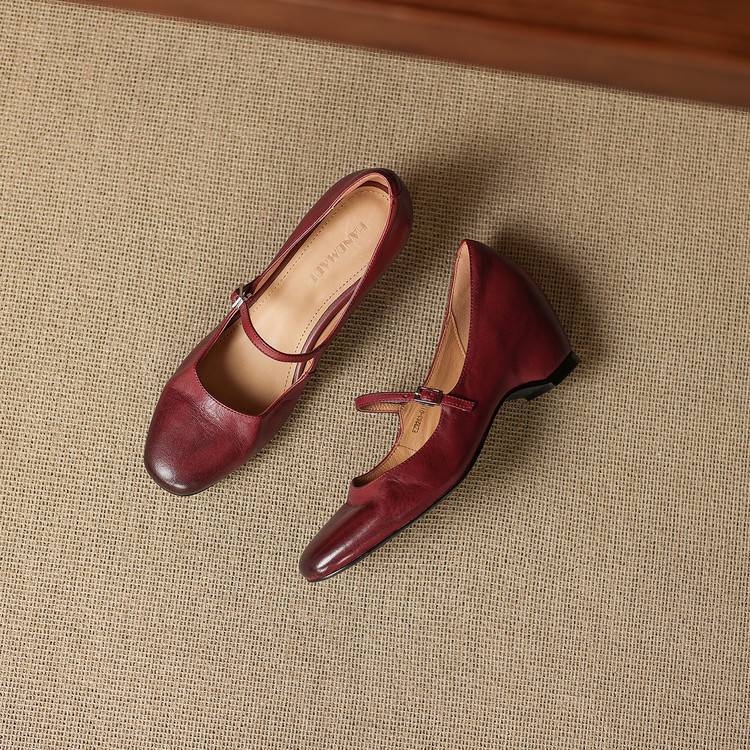 Nera Genuine Leather Pumps