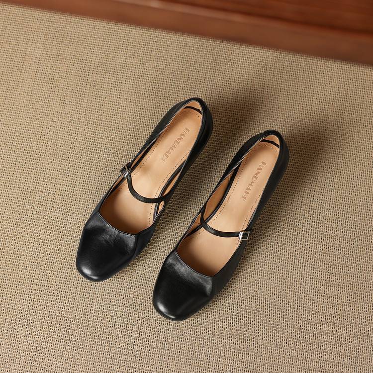 Nera Genuine Leather Pumps