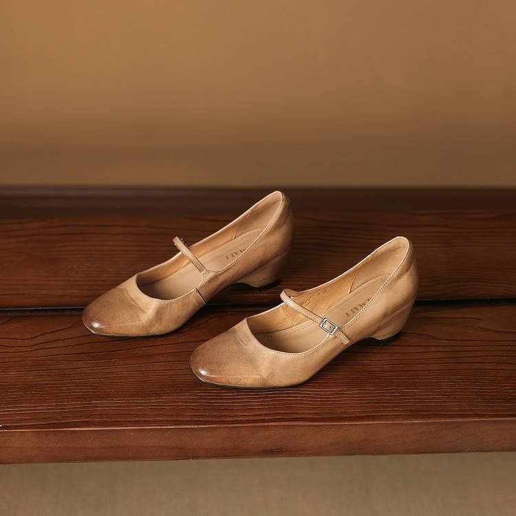 Nera Genuine Leather Pumps
