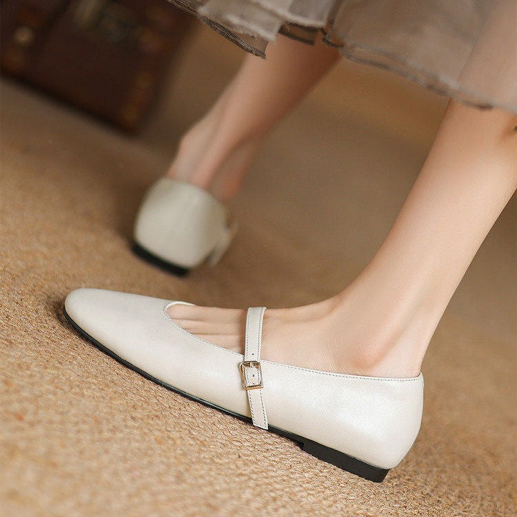 Ela Genuine Leather Mary Jane Pumps