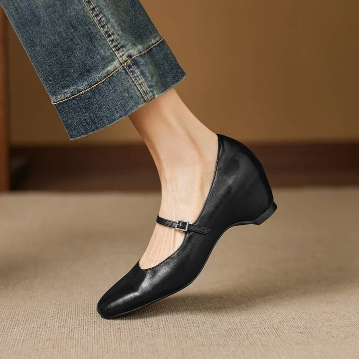 Nera Genuine Leather Pumps