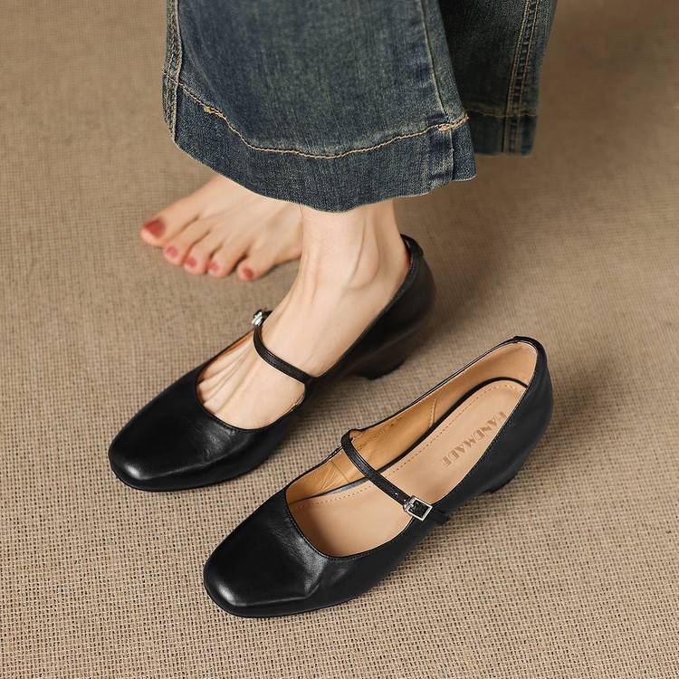 Nera Genuine Leather Pumps