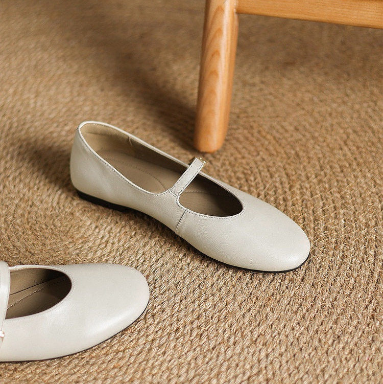 Ela Genuine Leather Mary Jane Pumps