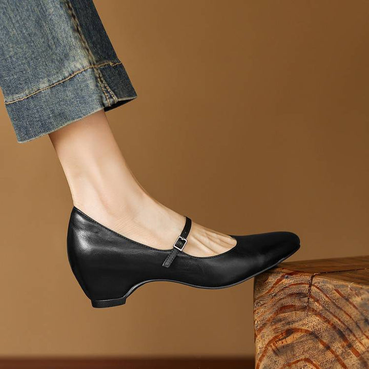 Nera Genuine Leather Pumps