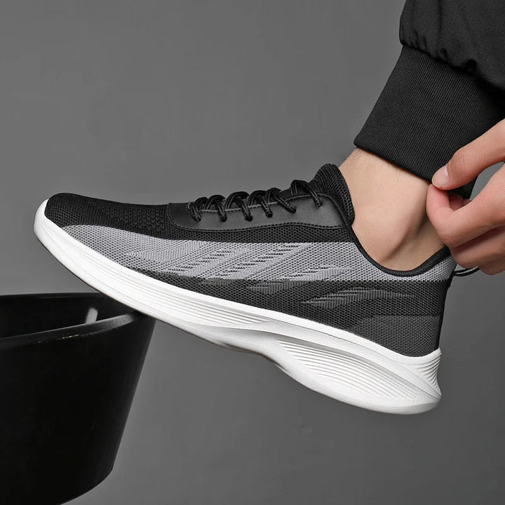 Zeus Sneakers