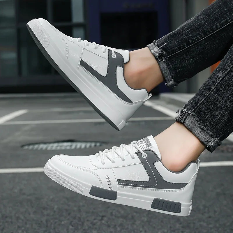 Trev Sneakers