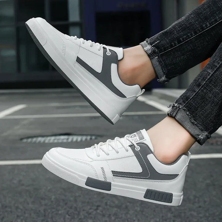 Trev Sneakers