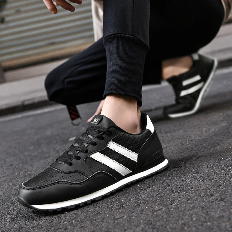 Astor Sneakers