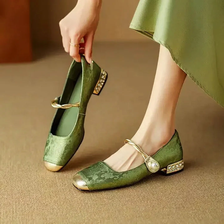 Leila Pumps