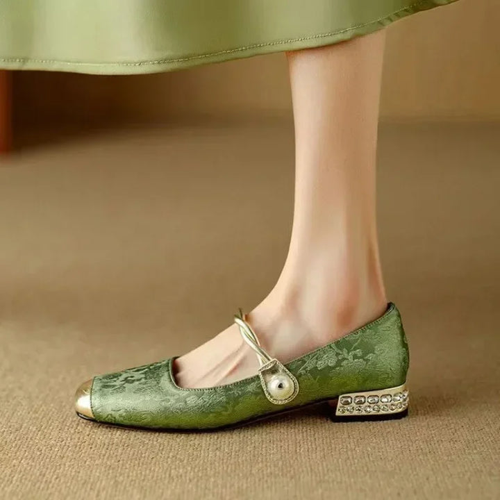 Leila Pumps