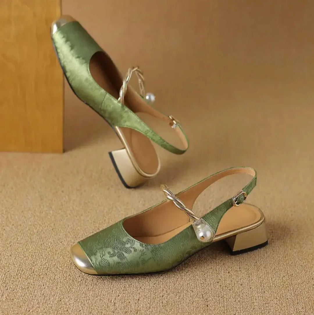 Raila Slingbacks