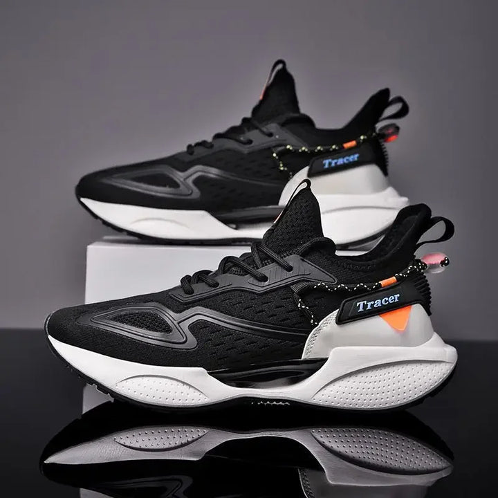 Tracer Sneakers