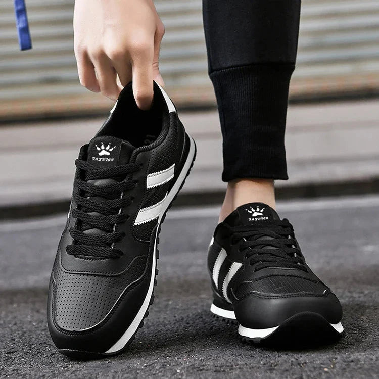 Astor Sneakers