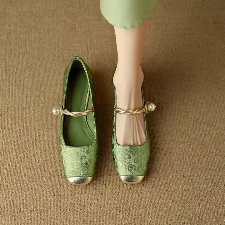 Leila Pumps
