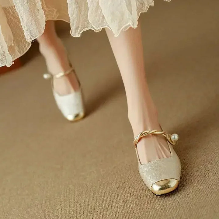 Leila Pumps